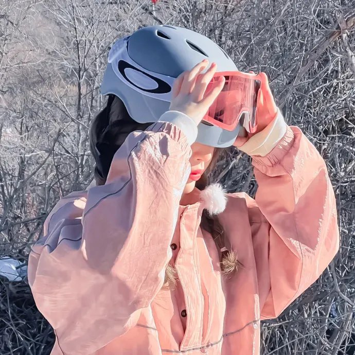 跳火山的人